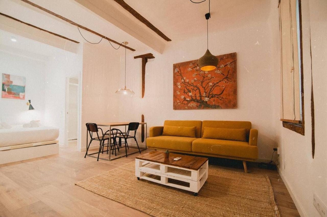 Charming Design Apartment Reina Sofia Madrid Eksteriør billede