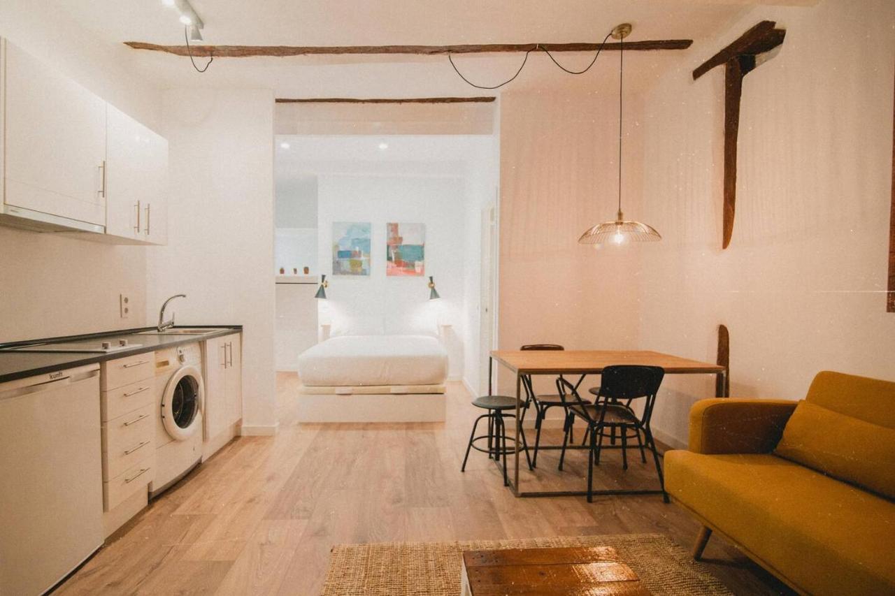 Charming Design Apartment Reina Sofia Madrid Eksteriør billede
